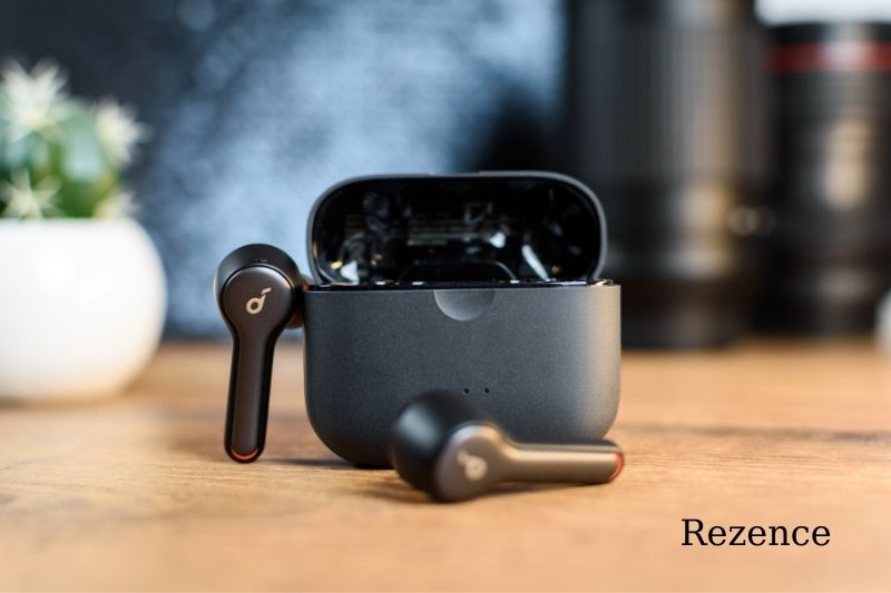 How To Charge True Wireless Earbuds