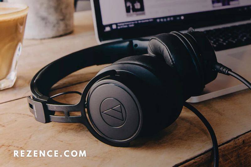 How to Choose the Best Audio Technica Over-Ear Headphones?