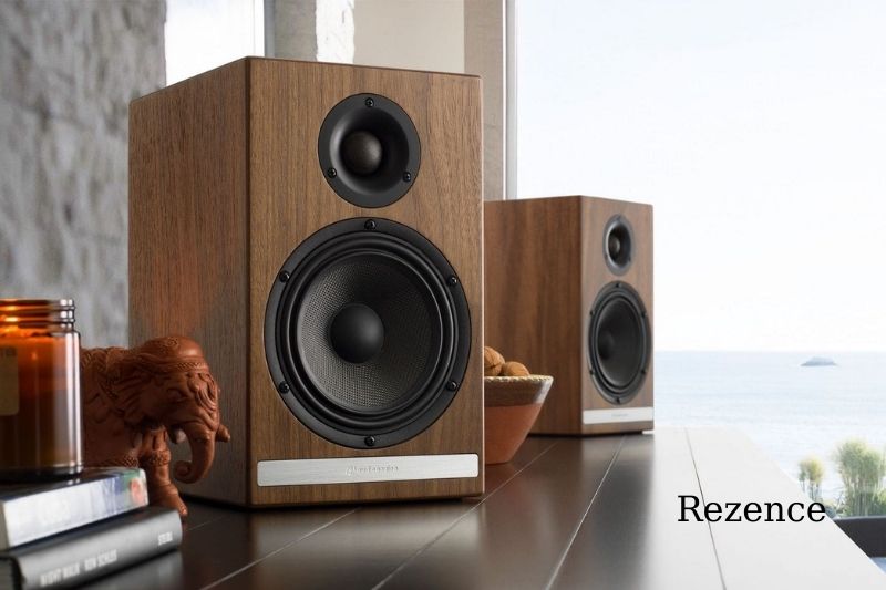 Three Great Wired Speakers You Can Buy Right Now-Audioengine HDP6