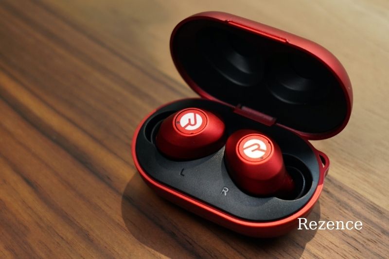 The Everday Earbuds
