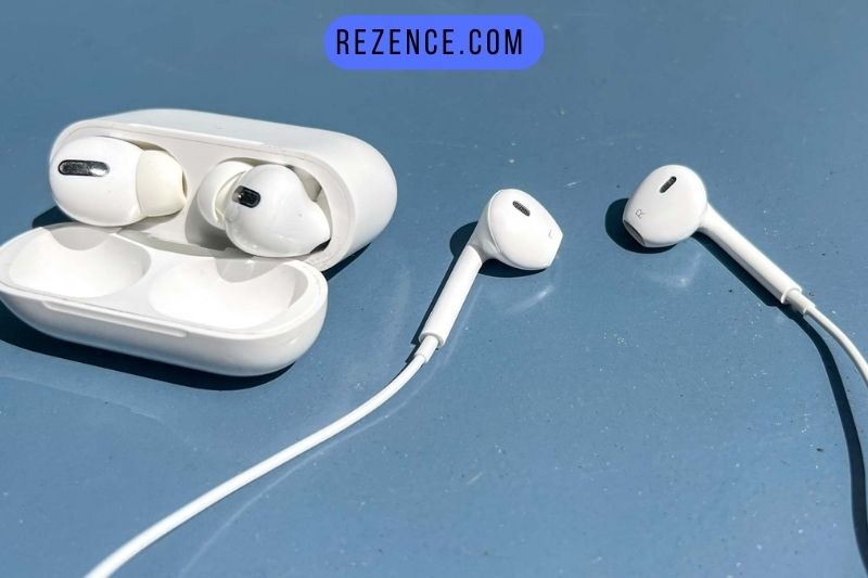 Airpods or Earpods