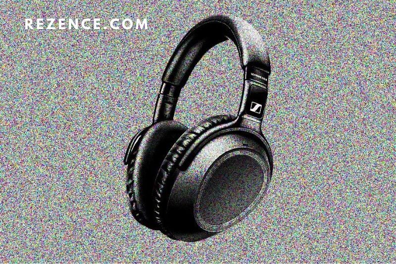 How to Prevent Static Noise in Your Headphones