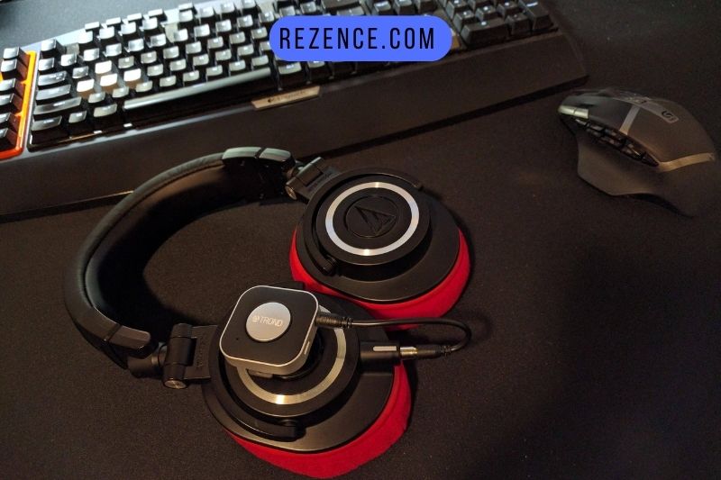 Utilize a PC connection to pair Bluetooth headphones with your Xbox.