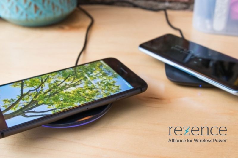 How To Charge Your iPhone Wirelessly